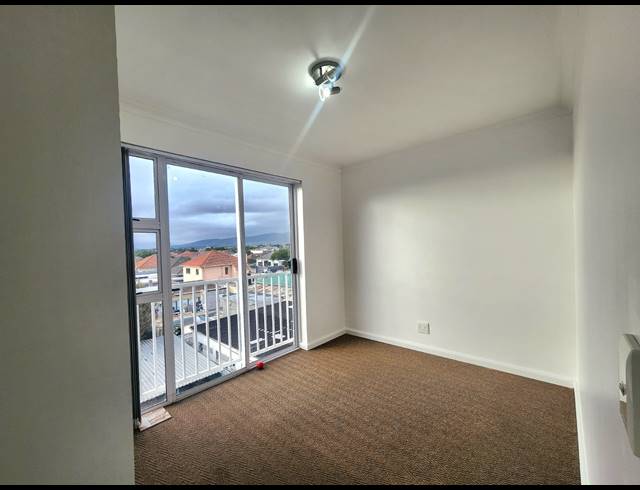 2 BEDROOM APARTMENT SOLD IN GOODWOOD ESTATE